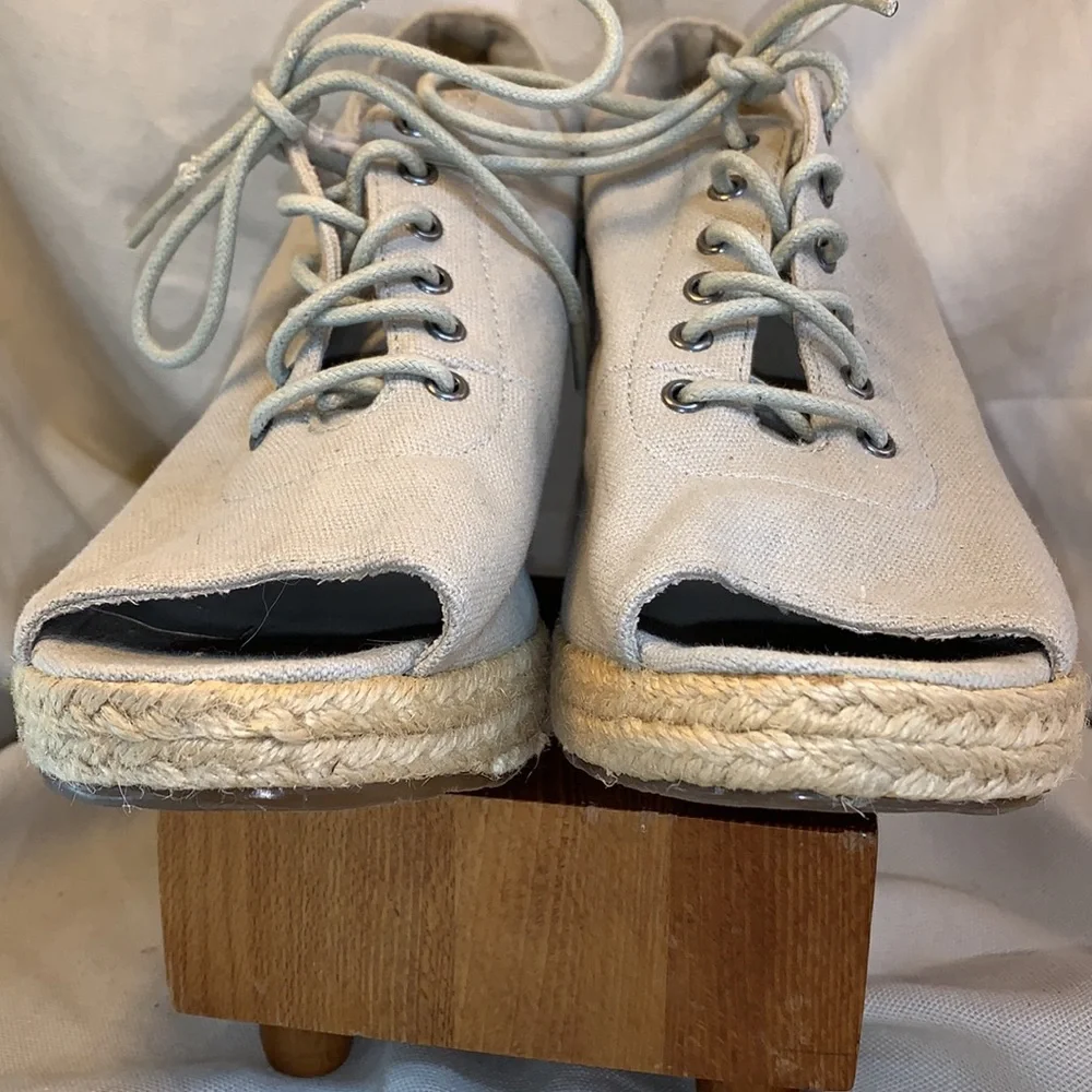 J Jill almost NEW leather/canvas espadrilles